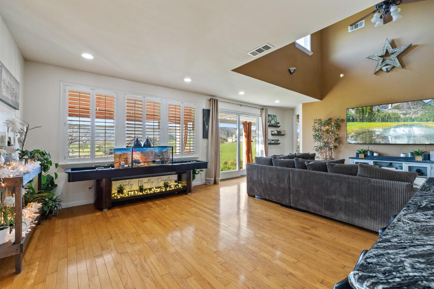 2300 Oak Creek Dr, Copperopolis, CA 95228