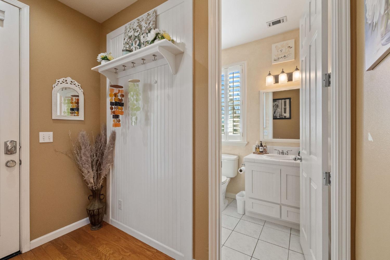 2300 Oak Creek Dr, Copperopolis, CA 95228