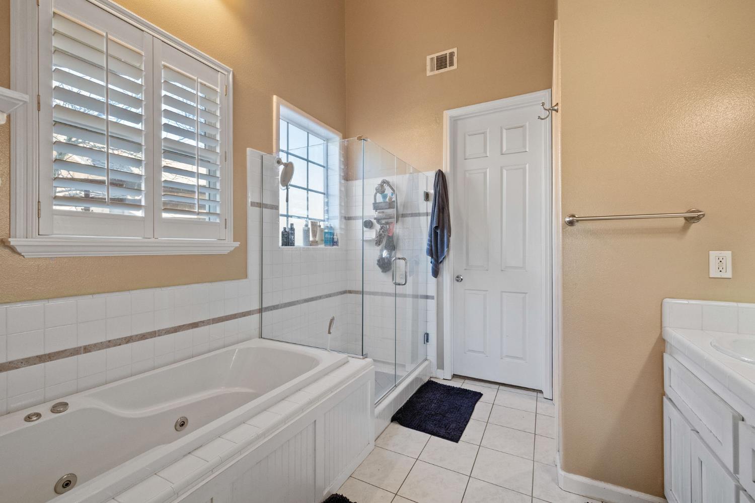 2300 Oak Creek Dr, Copperopolis, CA 95228