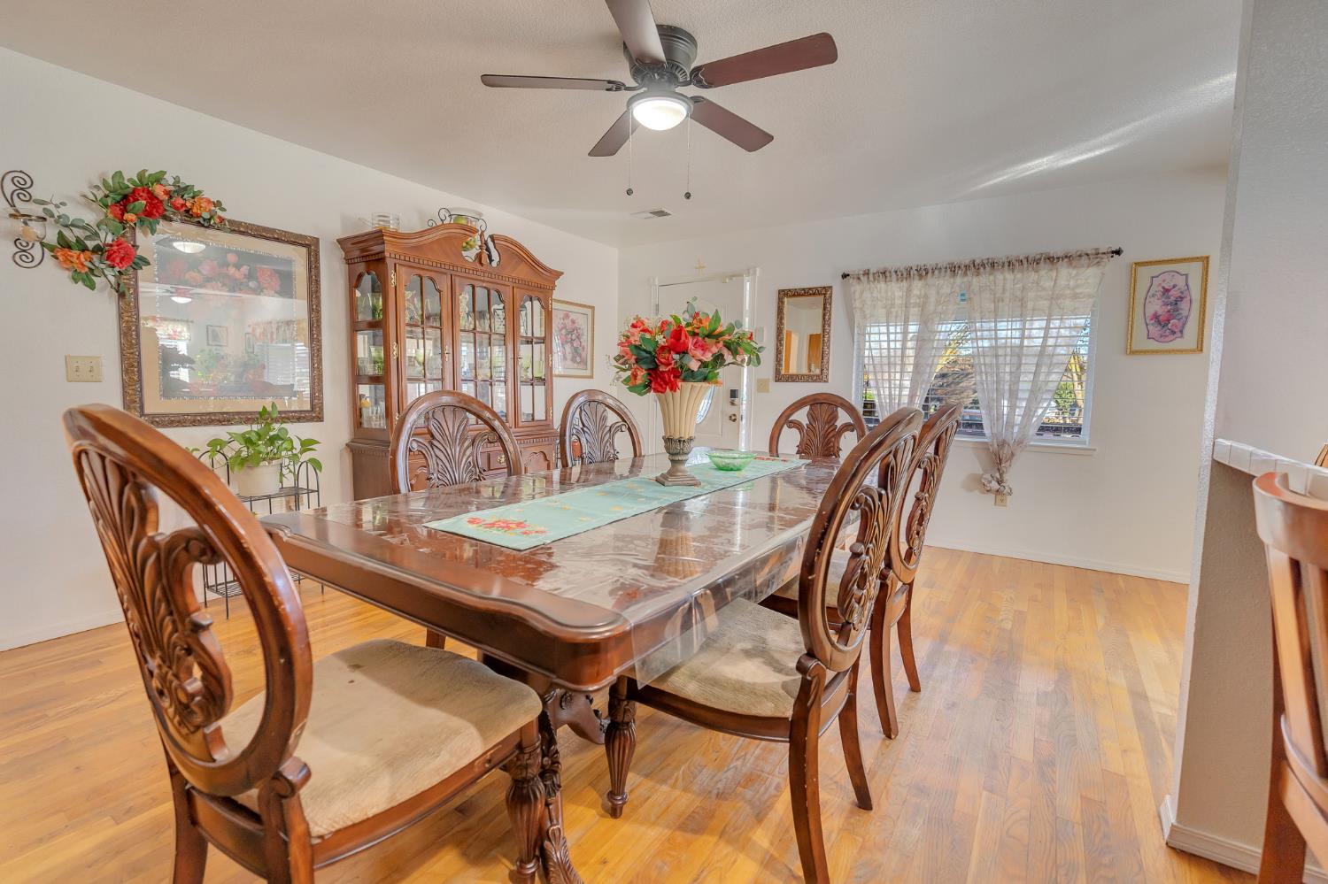 1202 Golden Gate Ave, Dos Palos, CA 93620