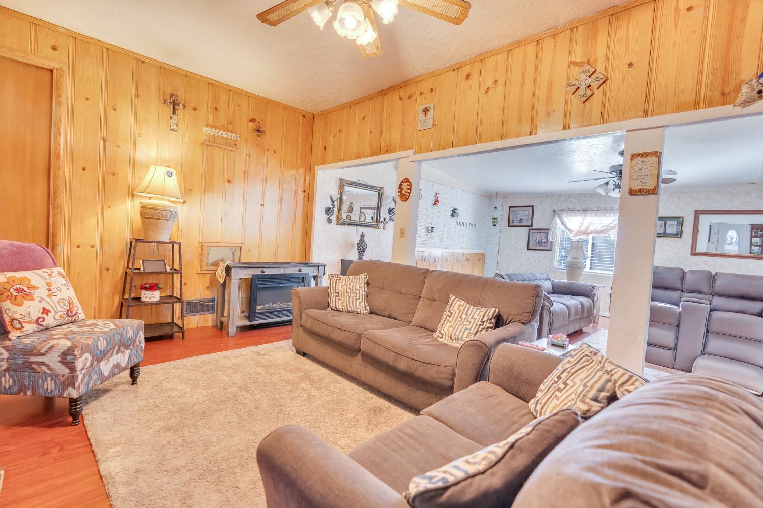 1202 Golden Gate Ave, Dos Palos, CA 93620