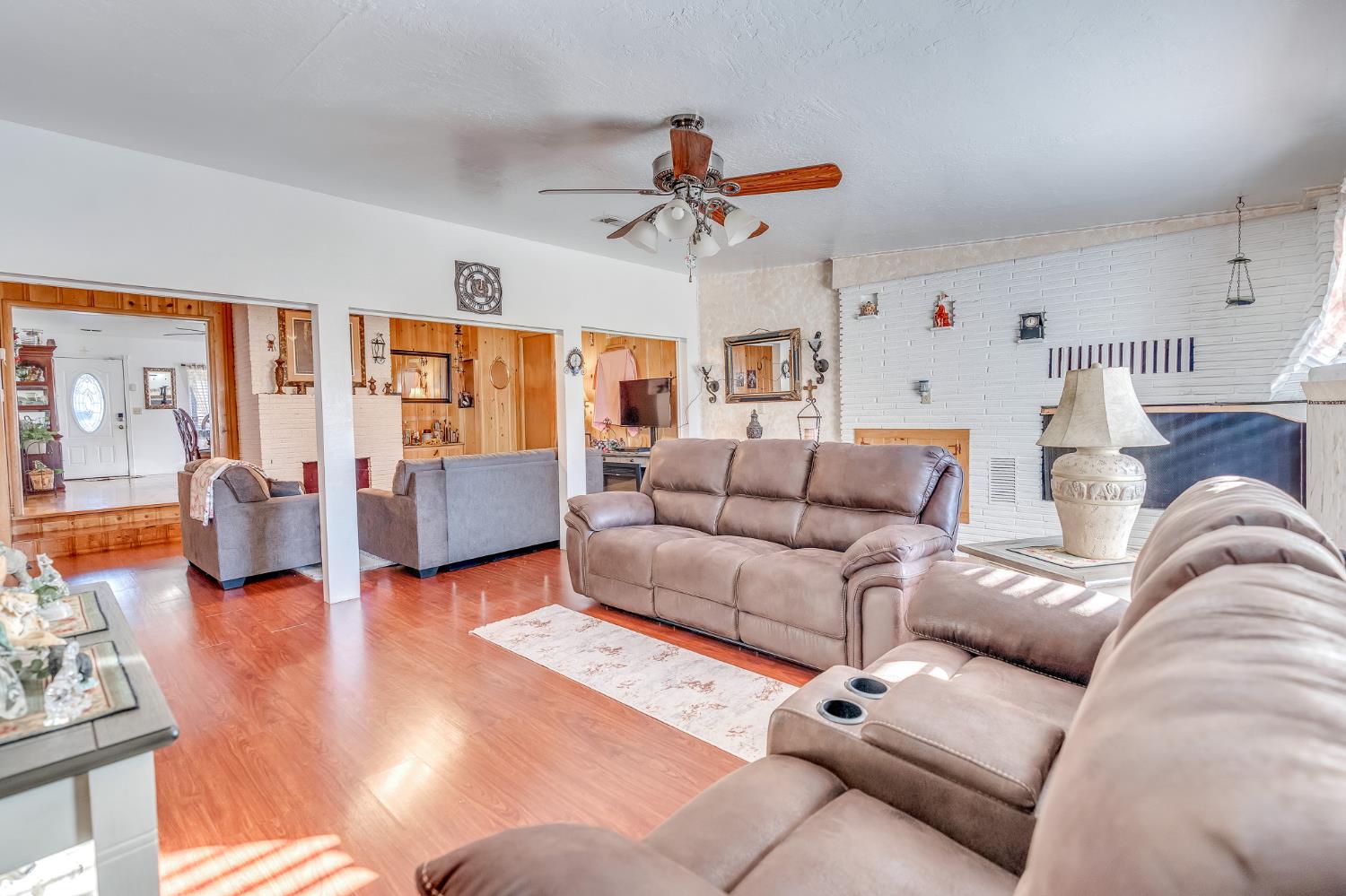 1202 Golden Gate Ave, Dos Palos, CA 93620