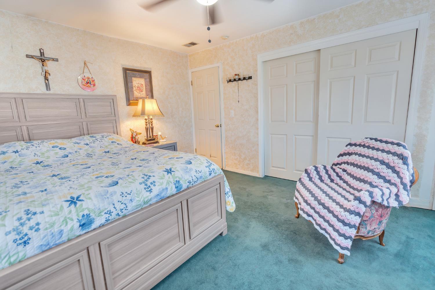 1202 Golden Gate Ave, Dos Palos, CA 93620