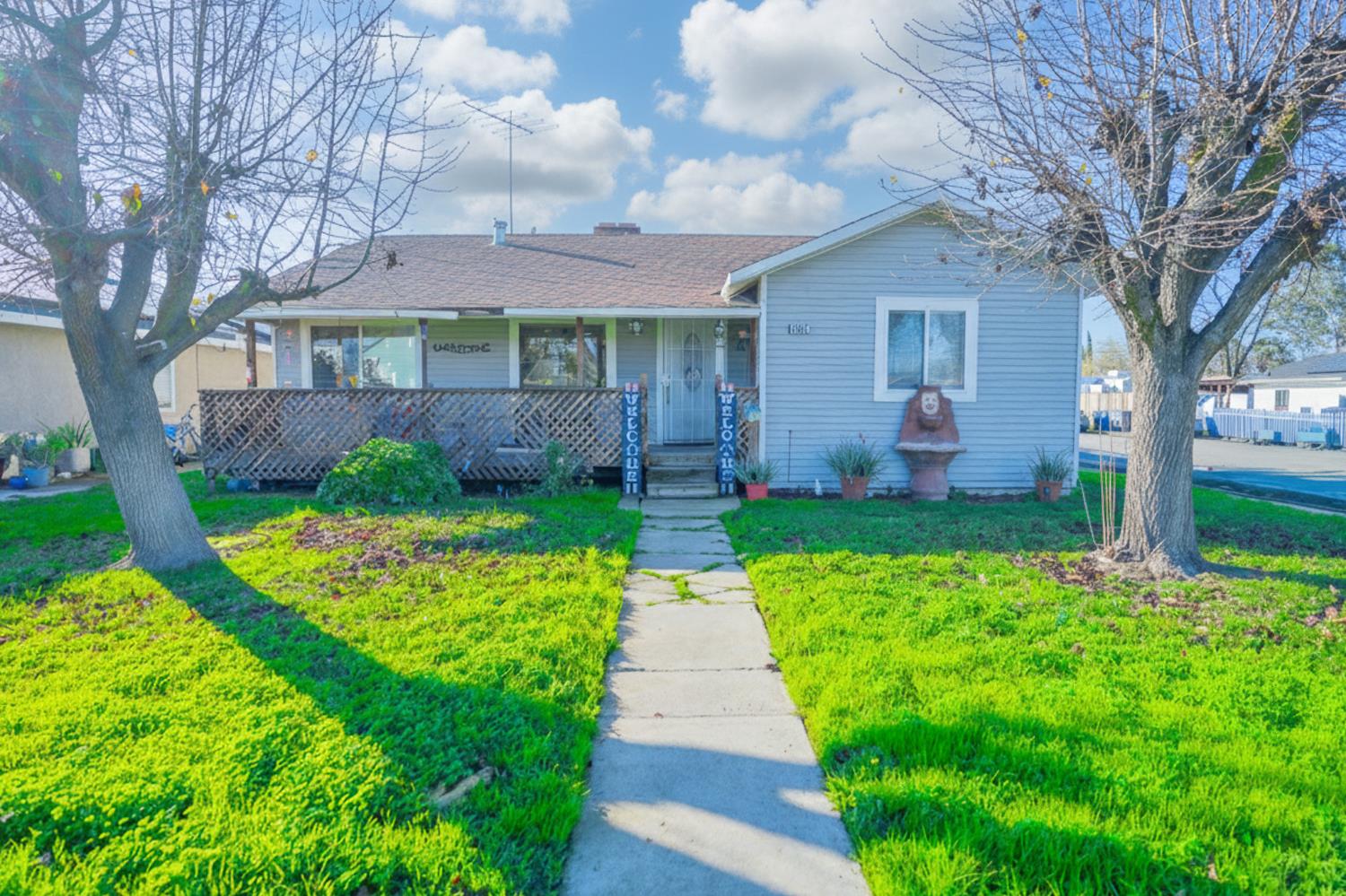 1202 Golden Gate Ave, Dos Palos, CA 93620