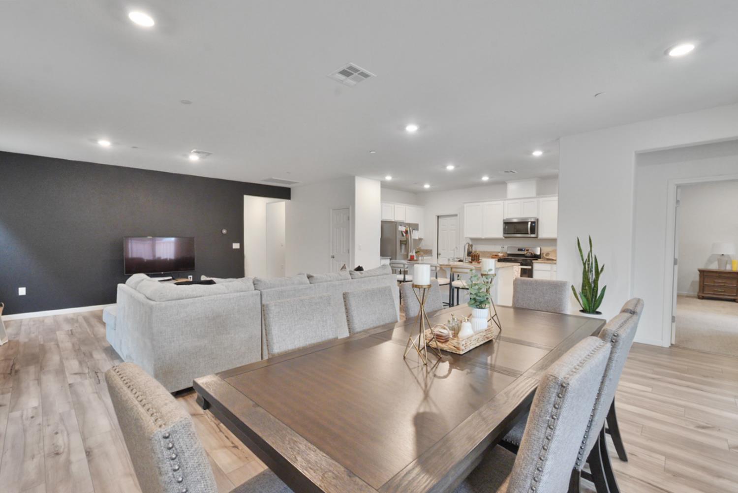 918 Cumbria Ln, Patterson, CA 95363