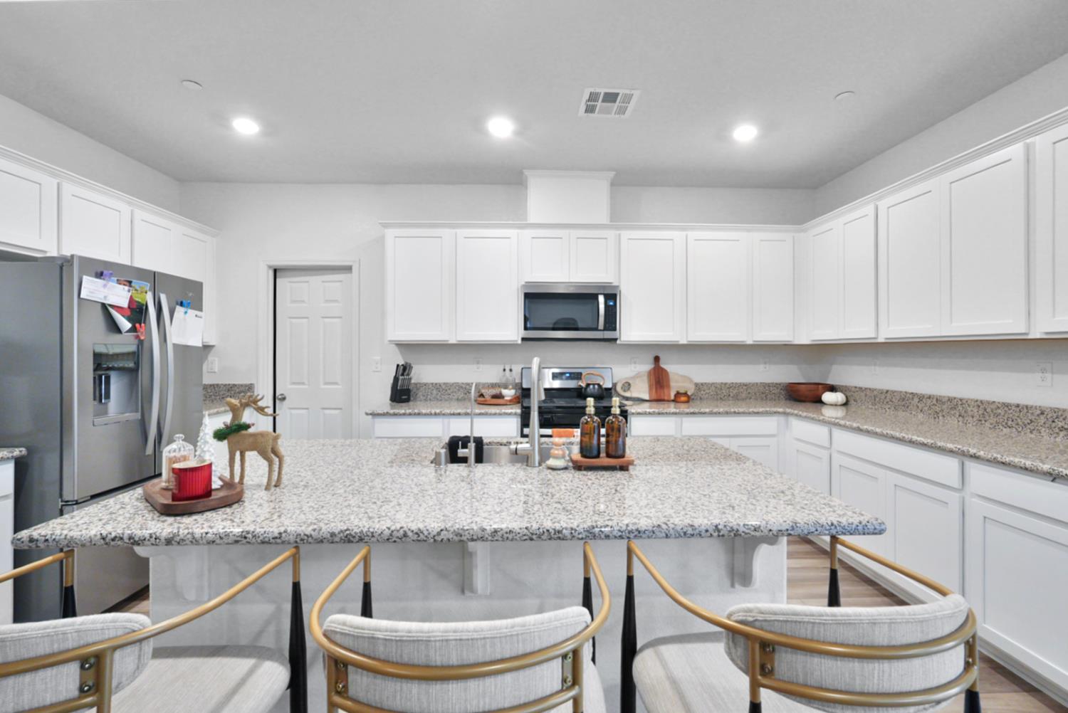 918 Cumbria Ln, Patterson, CA 95363