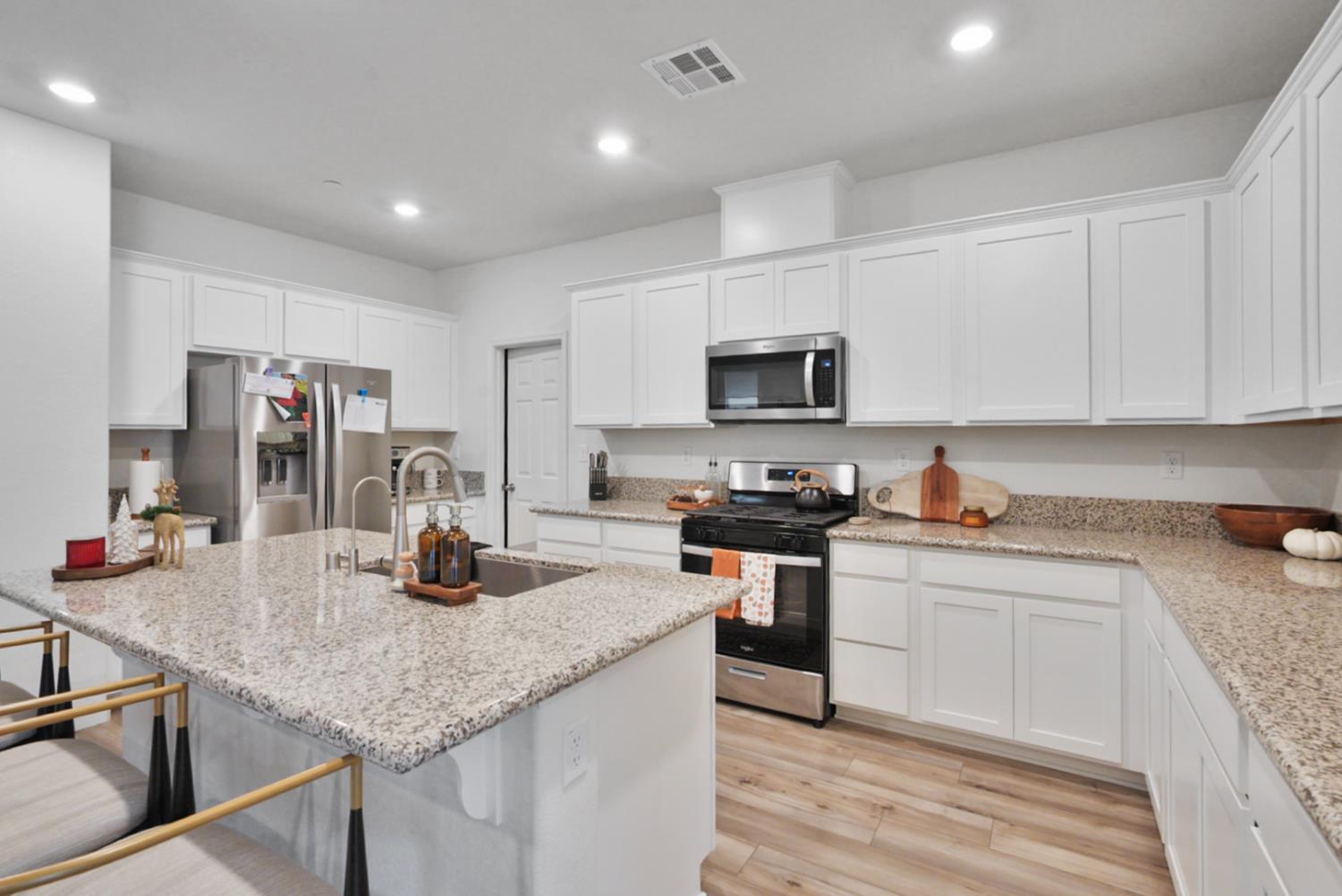 918 Cumbria Ln, Patterson, CA 95363