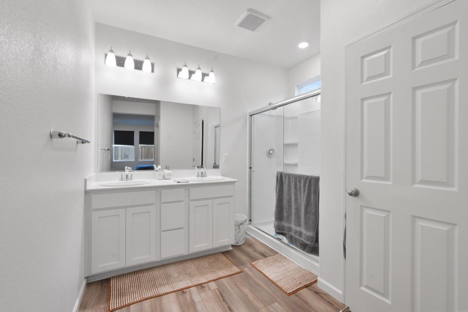 918 Cumbria Ln, Patterson, CA 95363