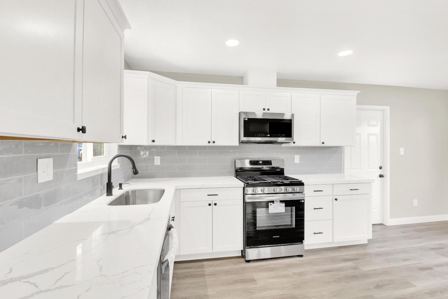 1900 Ellison Dr, Modesto, CA 95355