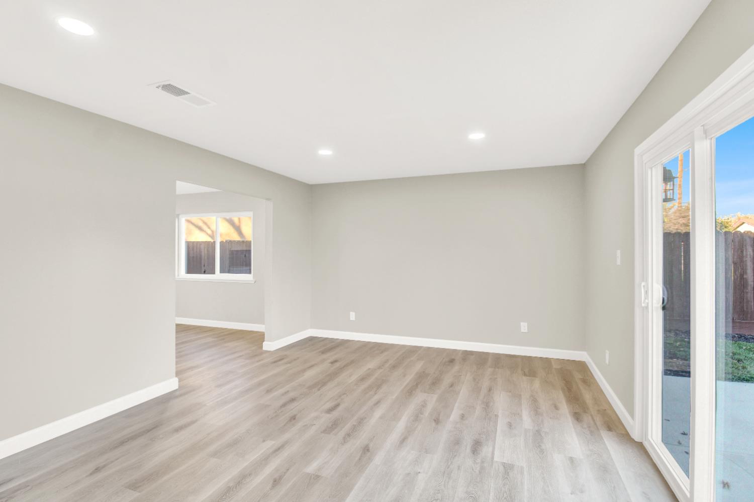 1900 Ellison Dr, Modesto, CA 95355