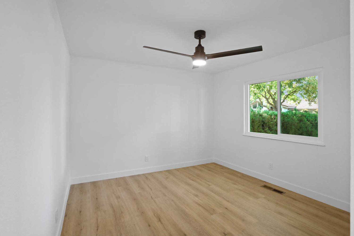 2629 Marblehead Cir, Modesto, CA 95355