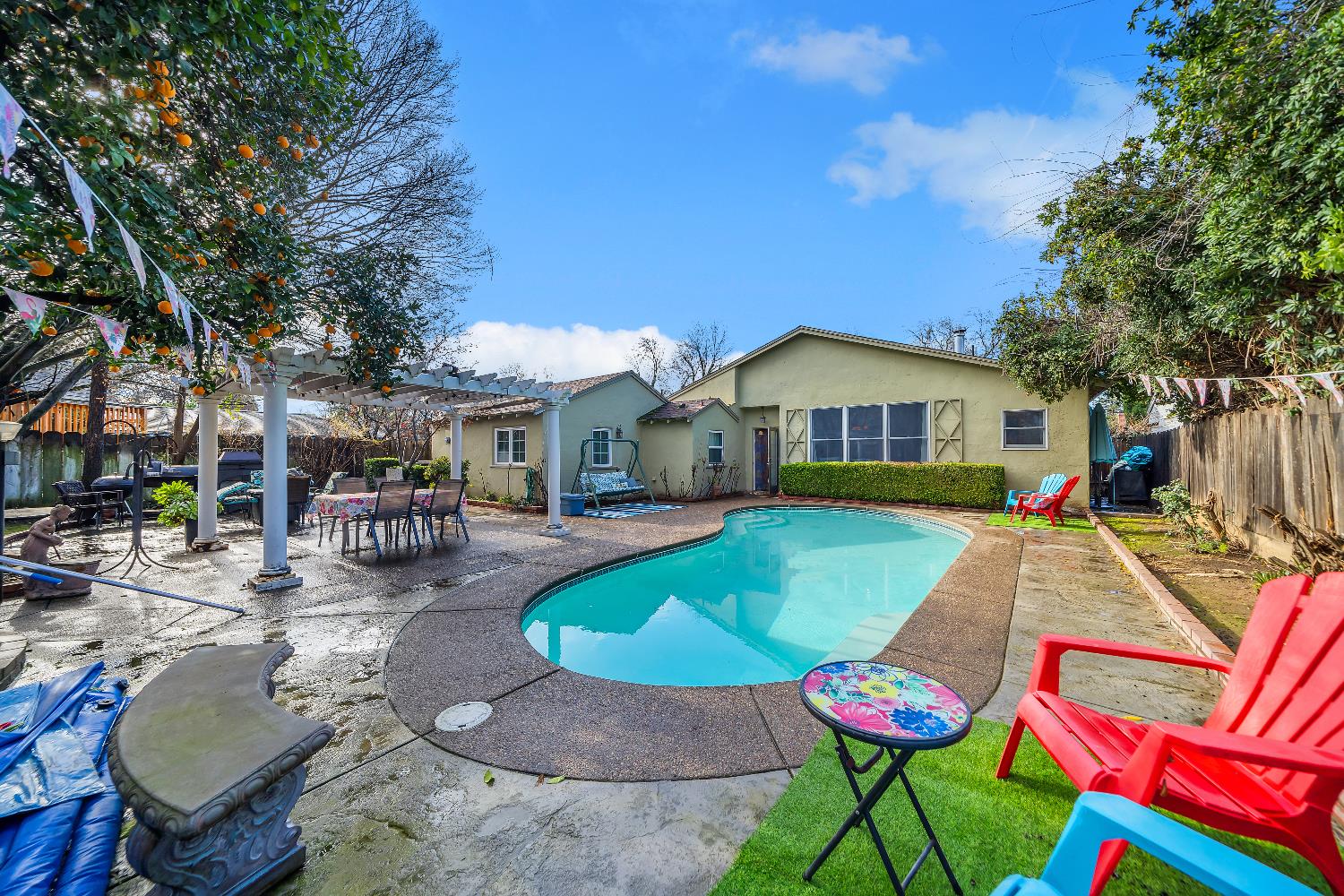 322 N Santa Ana Ave, Modesto, CA 95354