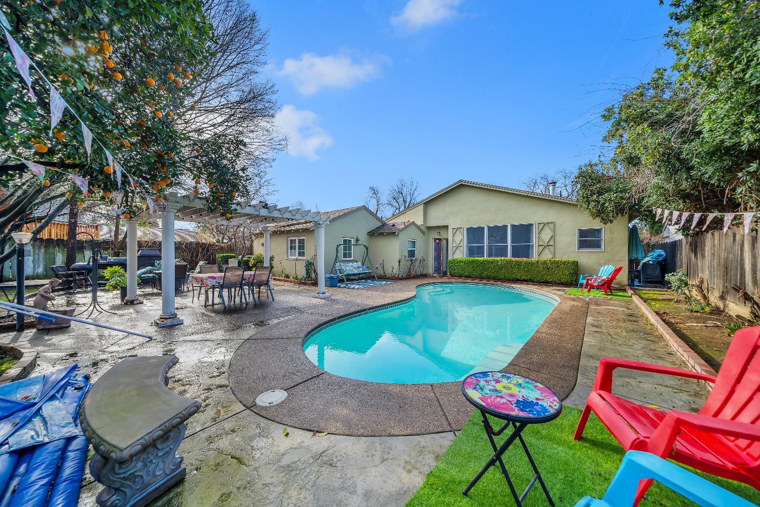 322 N Santa Ana Ave, Modesto, CA 95354