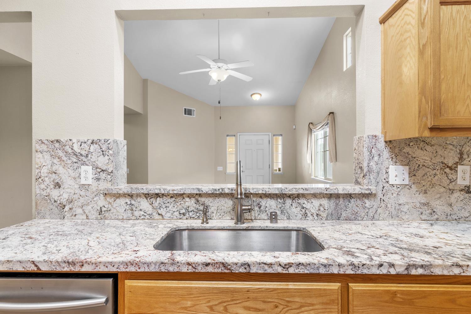 5508 Hollyhock Way, Riverbank, CA 95367