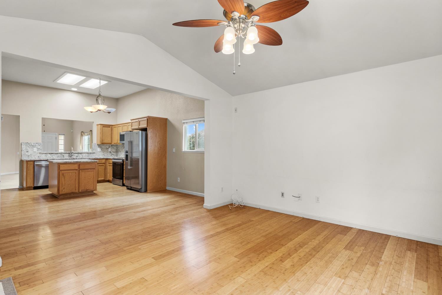 5508 Hollyhock Way, Riverbank, CA 95367