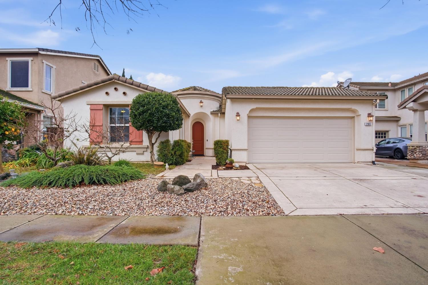 286 Cresta Way, Oakdale, CA 95361