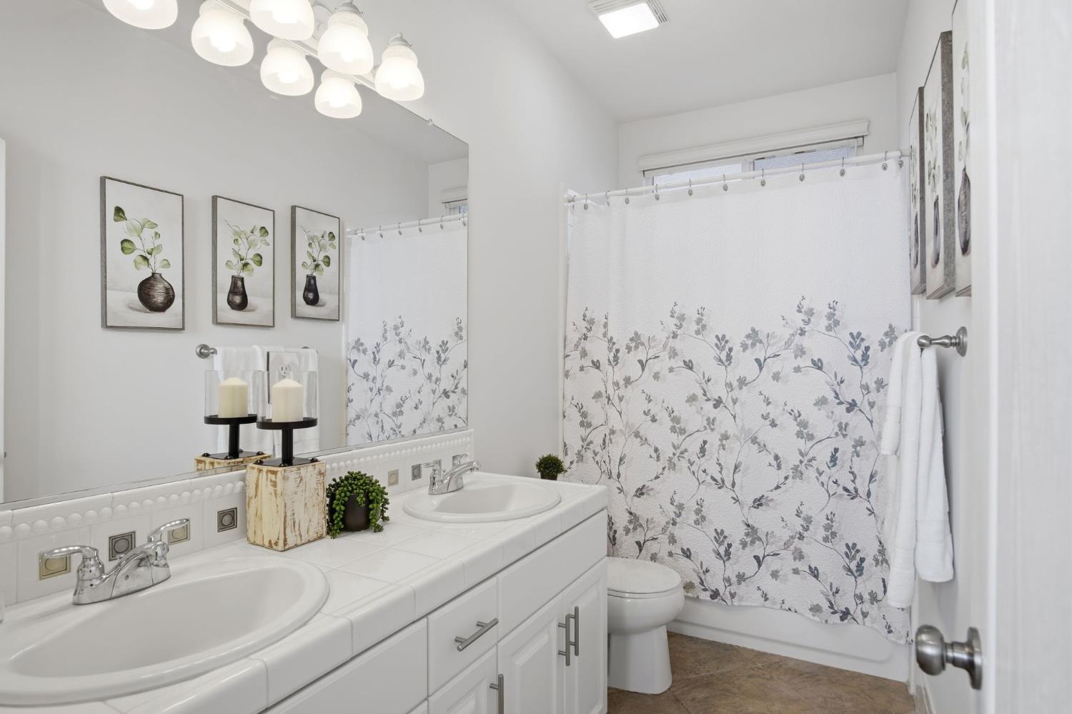 286 Cresta Way, Oakdale, CA 95361