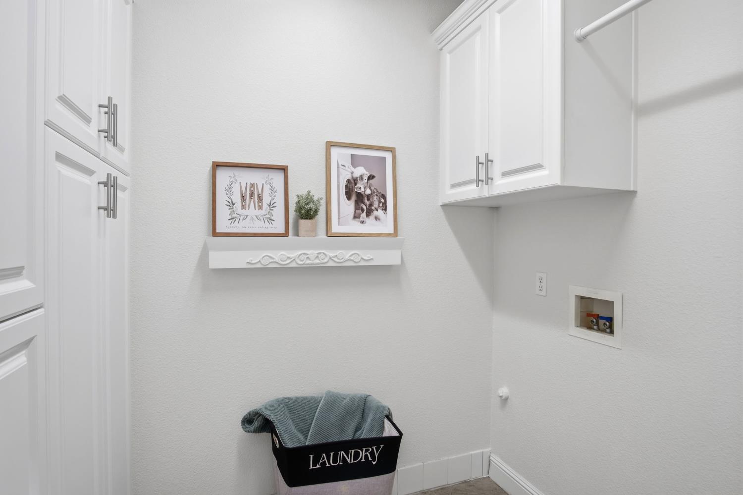 286 Cresta Way, Oakdale, CA 95361