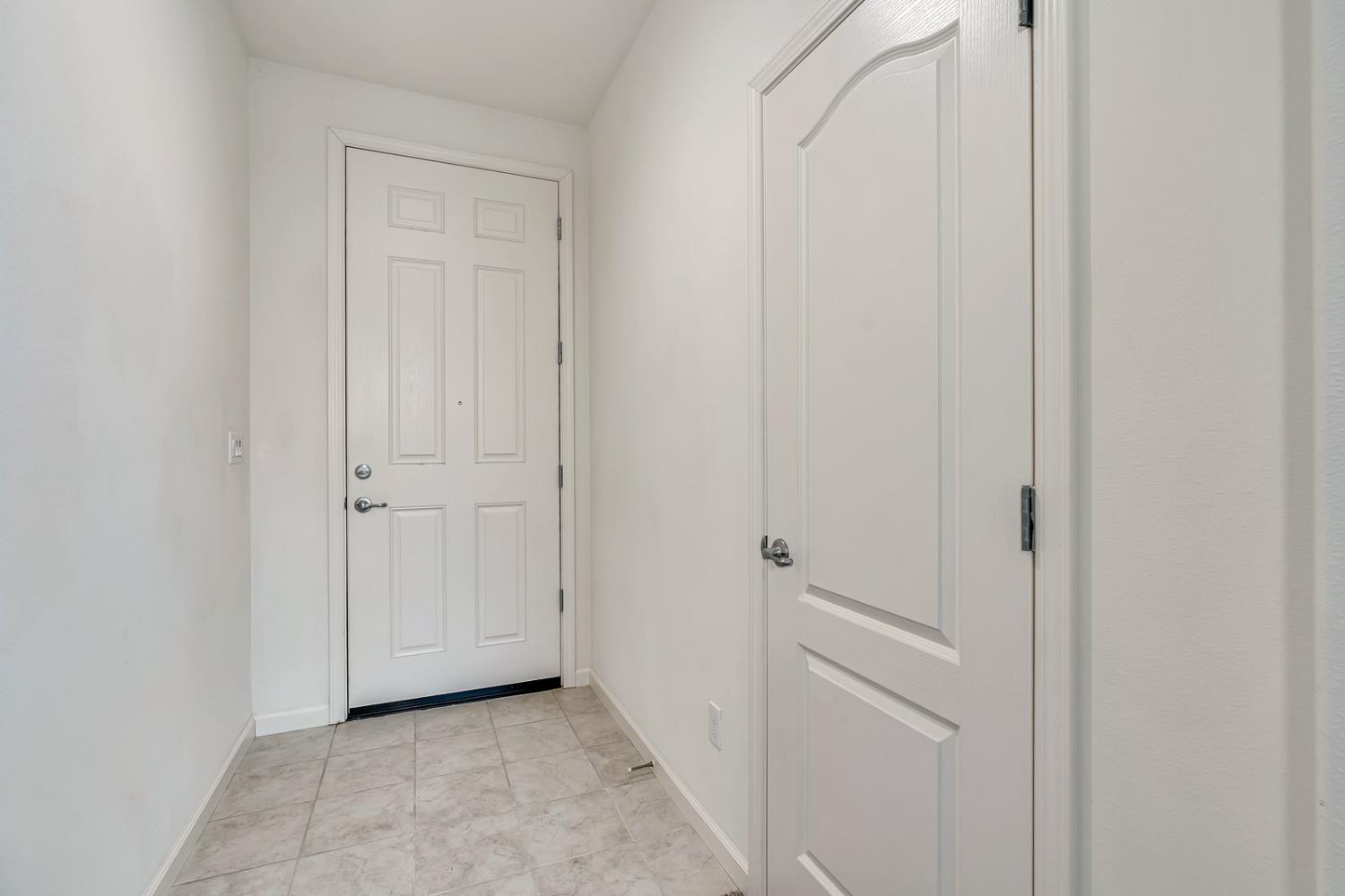 860 Fritz Dr, Los Banos, CA 93635