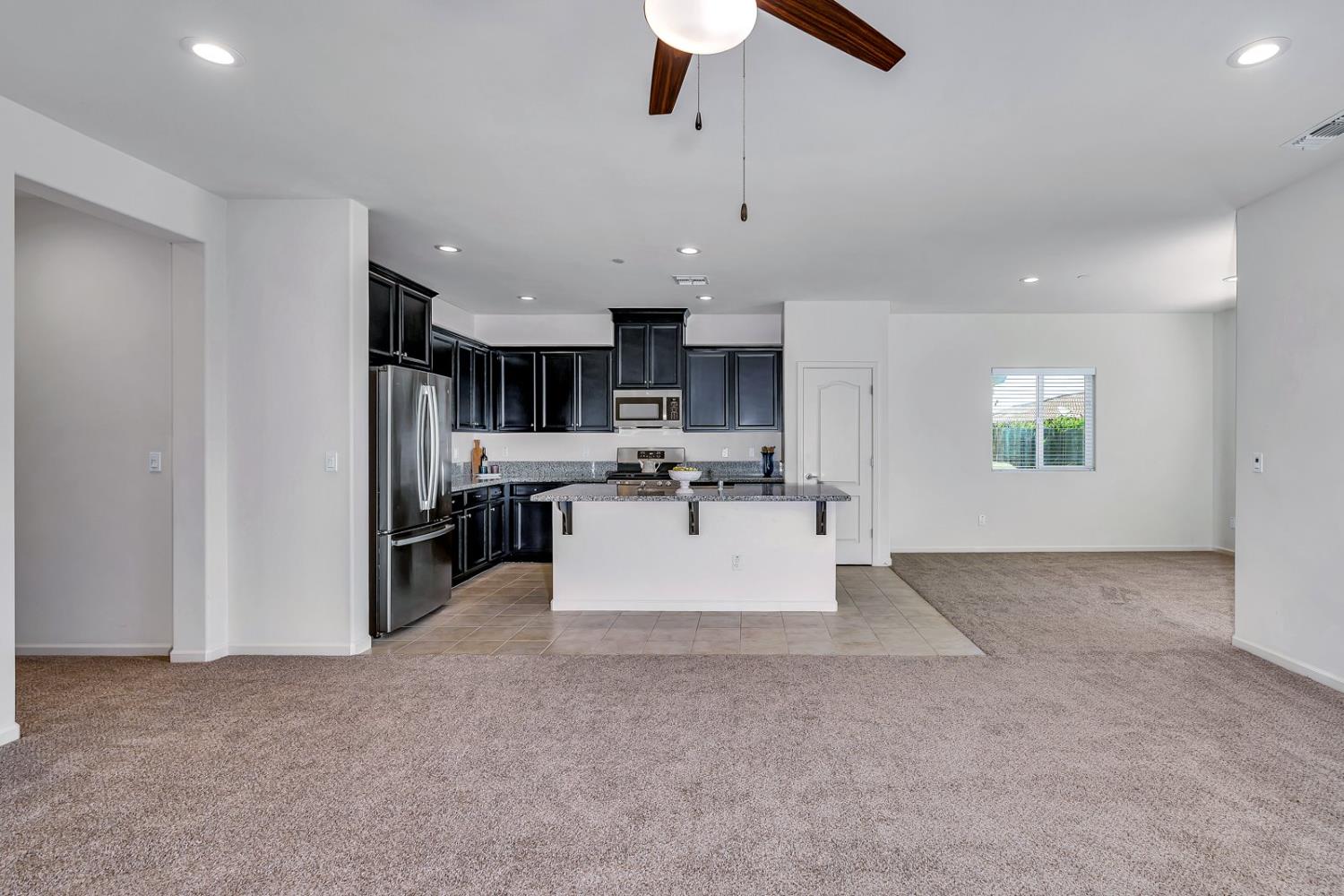 860 Fritz Dr, Los Banos, CA 93635