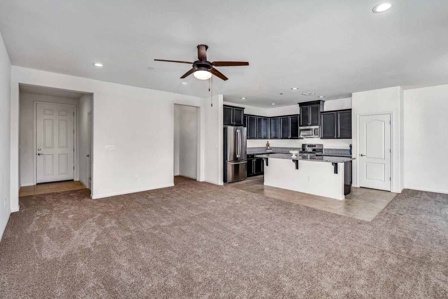 860 Fritz Dr, Los Banos, CA 93635