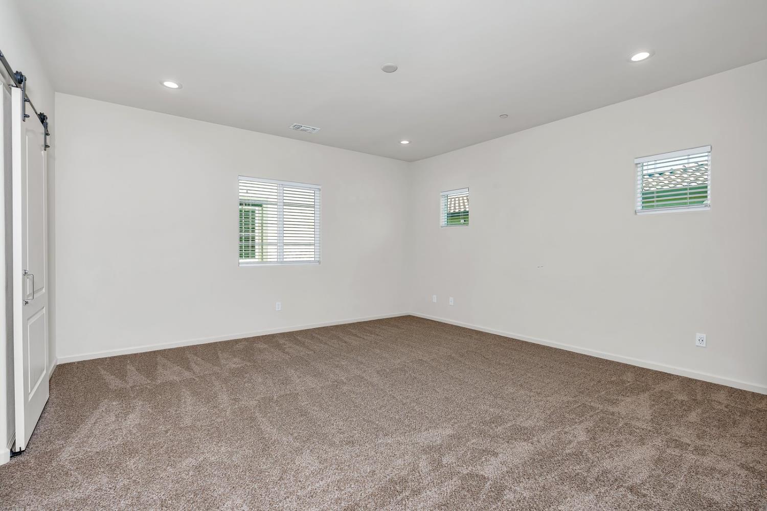 860 Fritz Dr, Los Banos, CA 93635