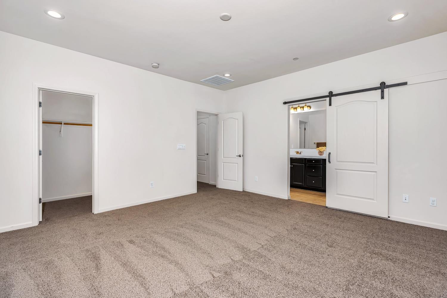 860 Fritz Dr, Los Banos, CA 93635