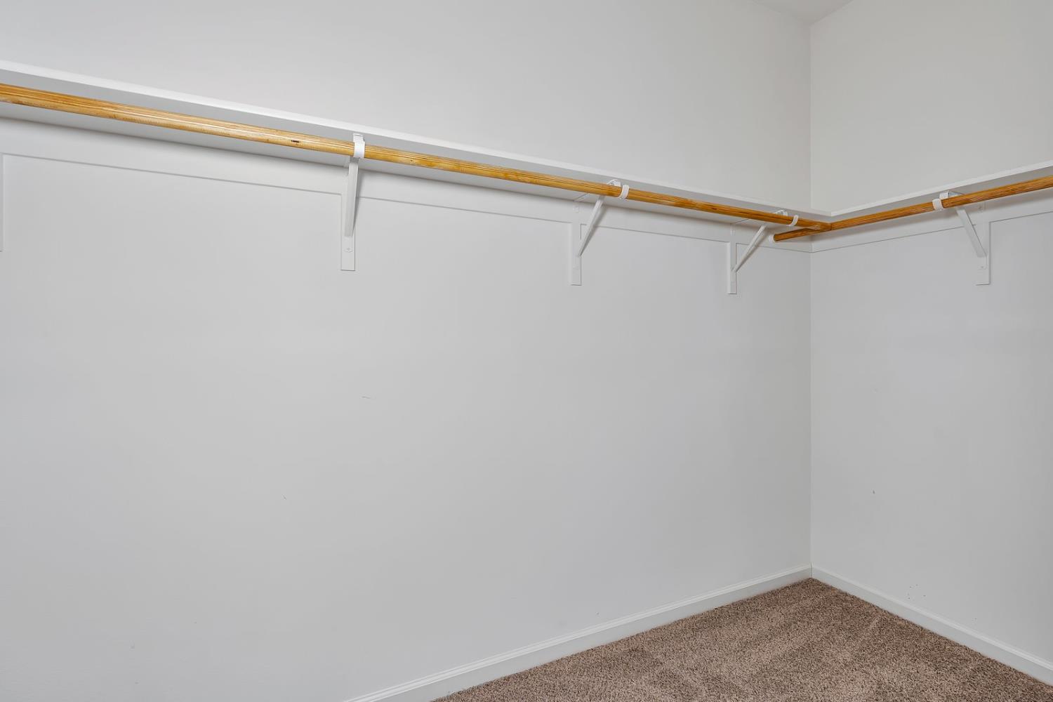 860 Fritz Dr, Los Banos, CA 93635