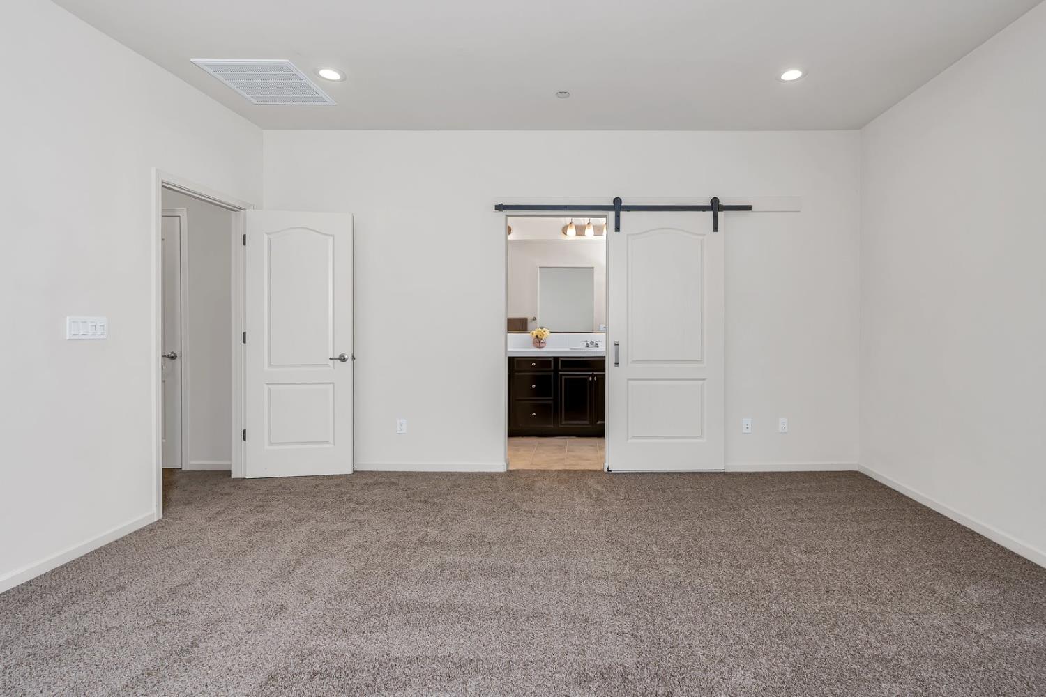 860 Fritz Dr, Los Banos, CA 93635