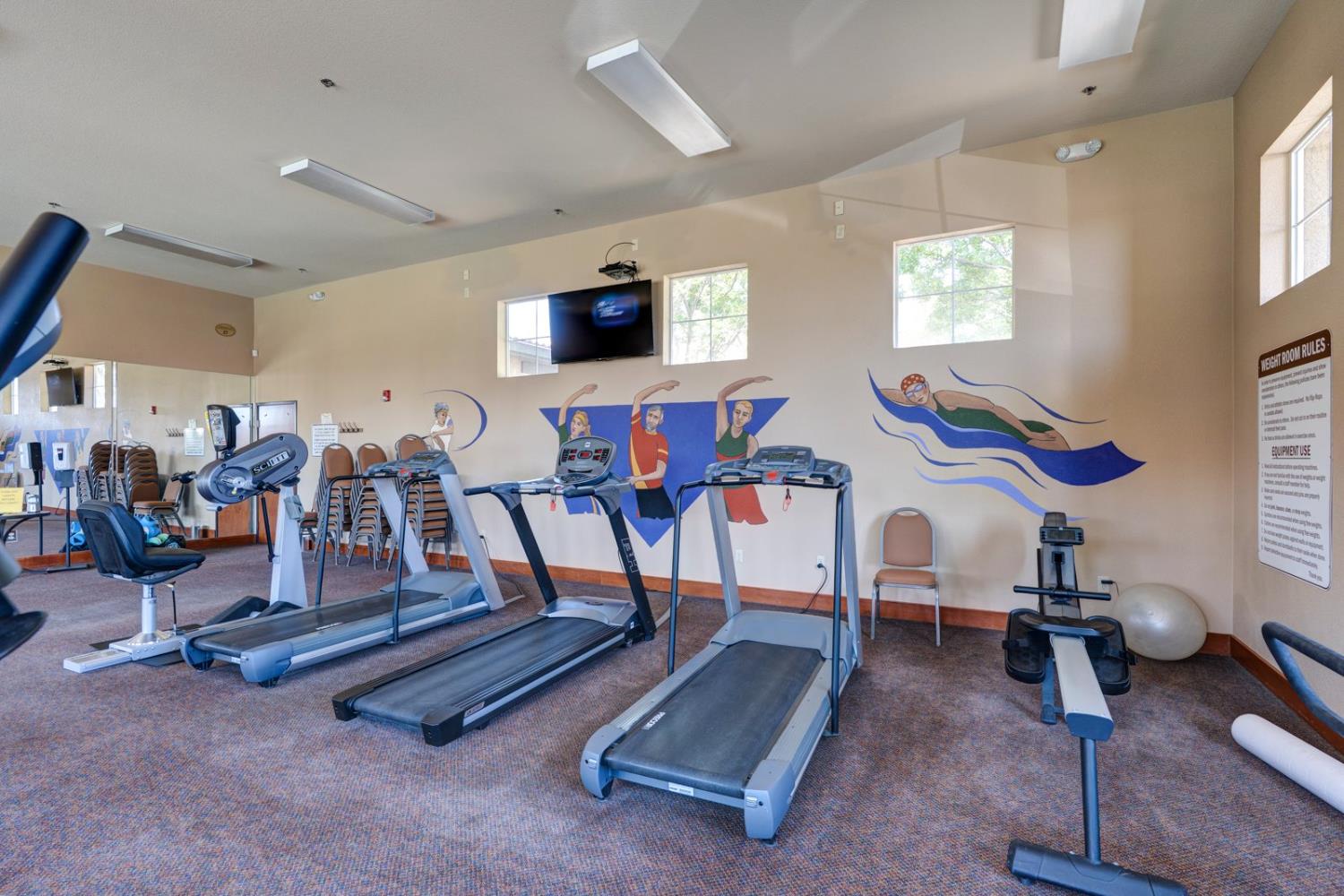 860 Fritz Dr, Los Banos, CA 93635