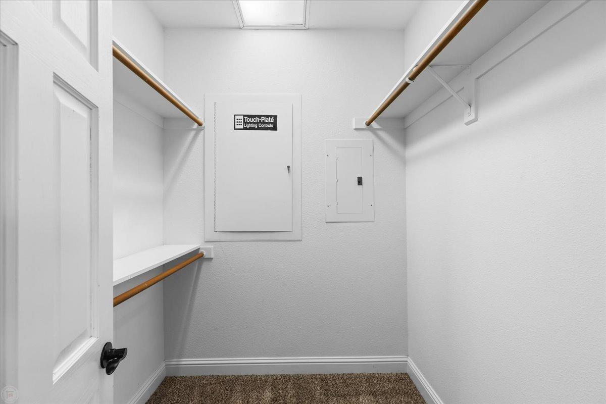 22090 Arburua Rd, Los Banos, CA 93635