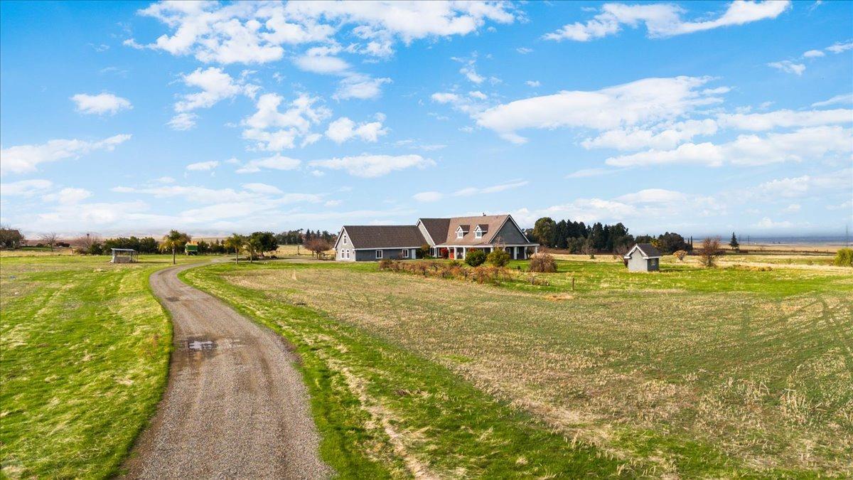 22090 Arburua Rd, Los Banos, CA 93635