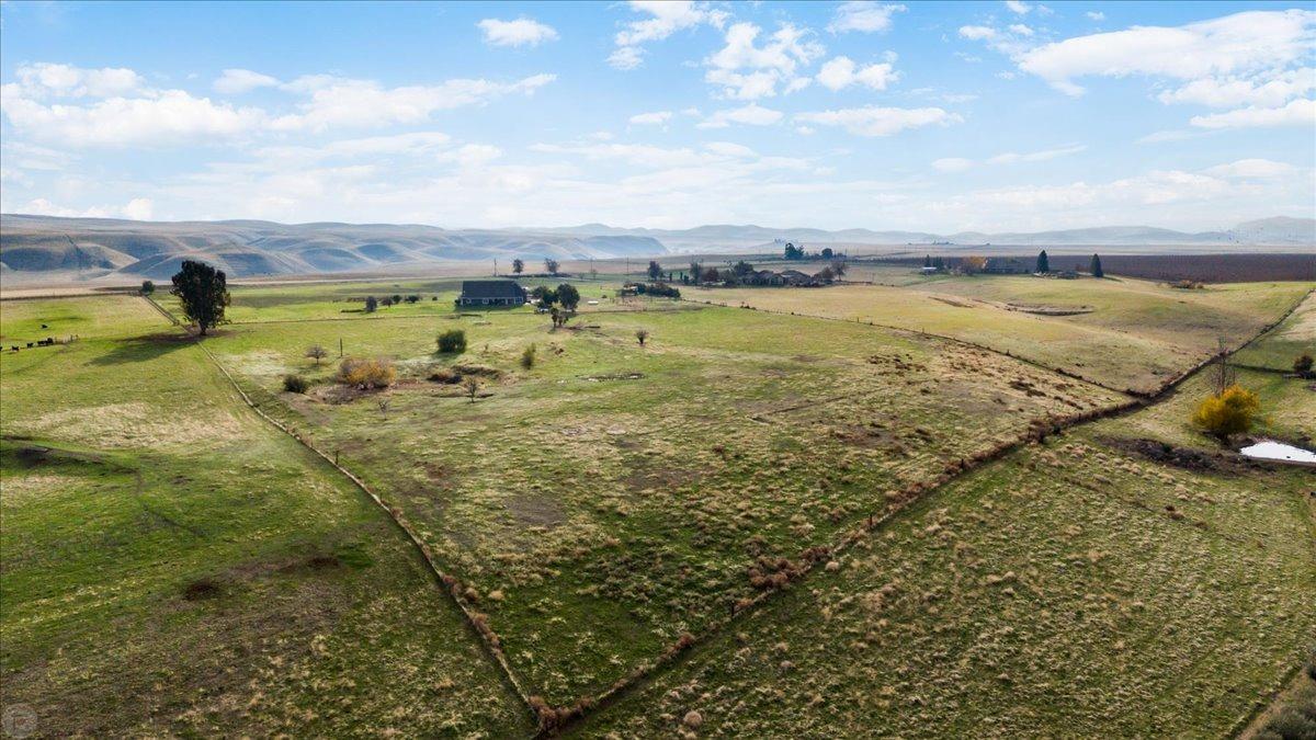 22090 Arburua Rd, Los Banos, CA 93635