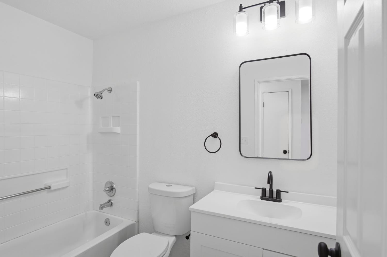 1801 Hito Dr, Patterson, CA 95363