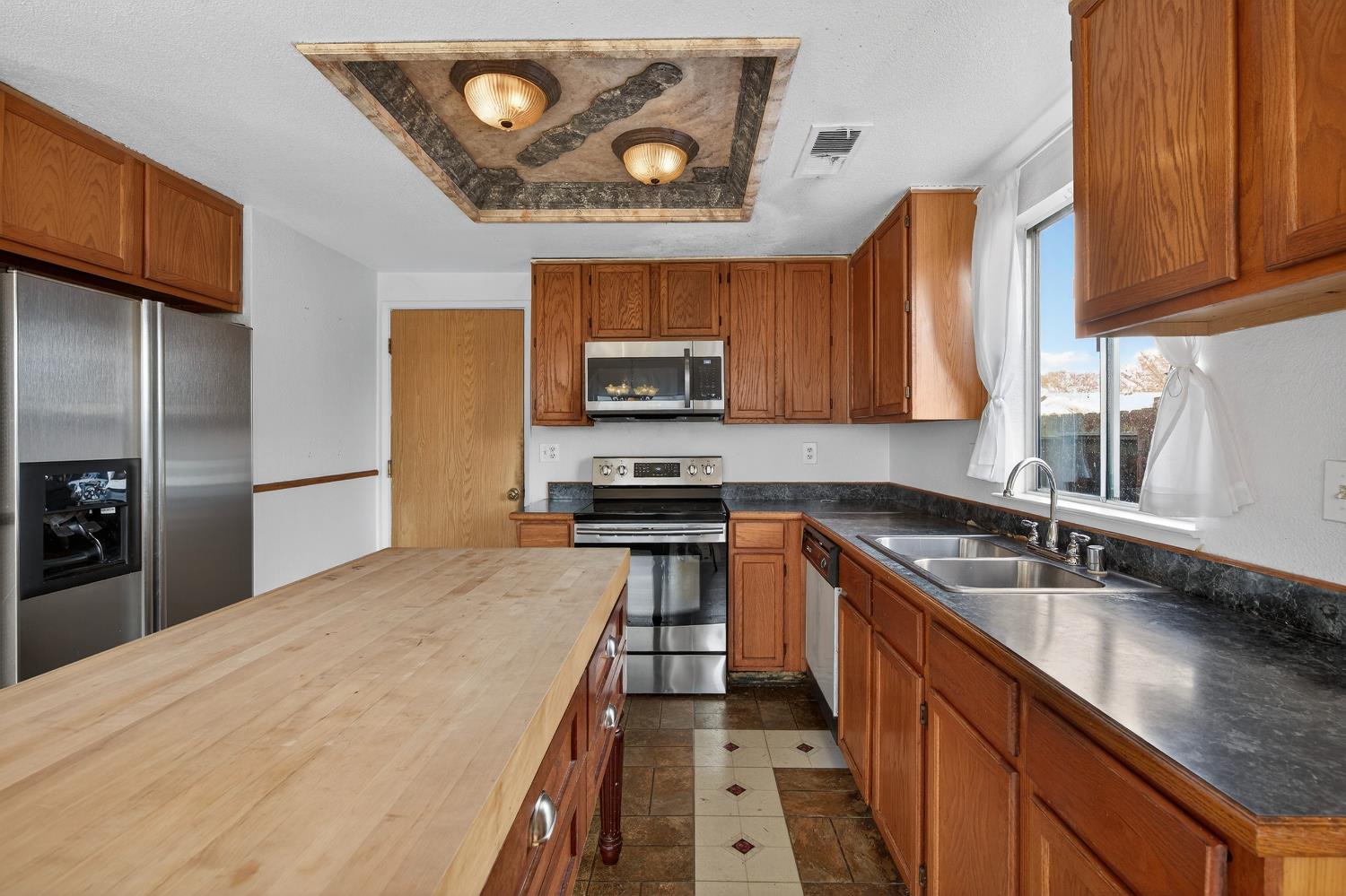 1732 Walpole Dr, Modesto, CA 95358