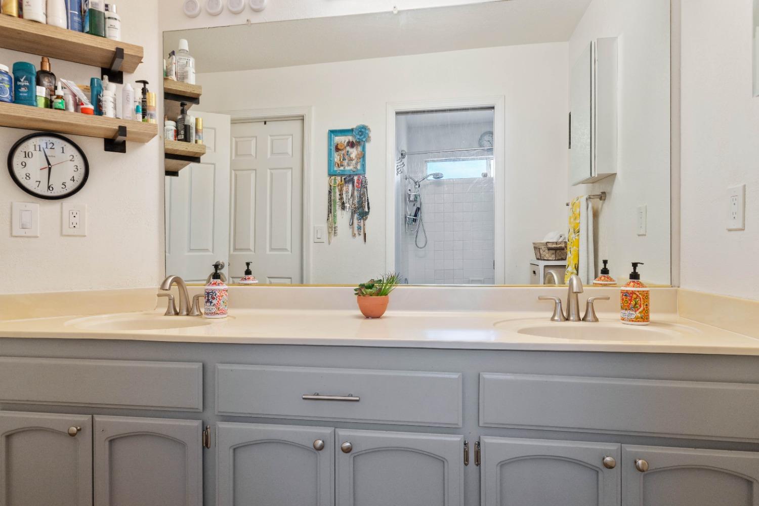 2401 Mountain Quail Way, Modesto, CA 95355