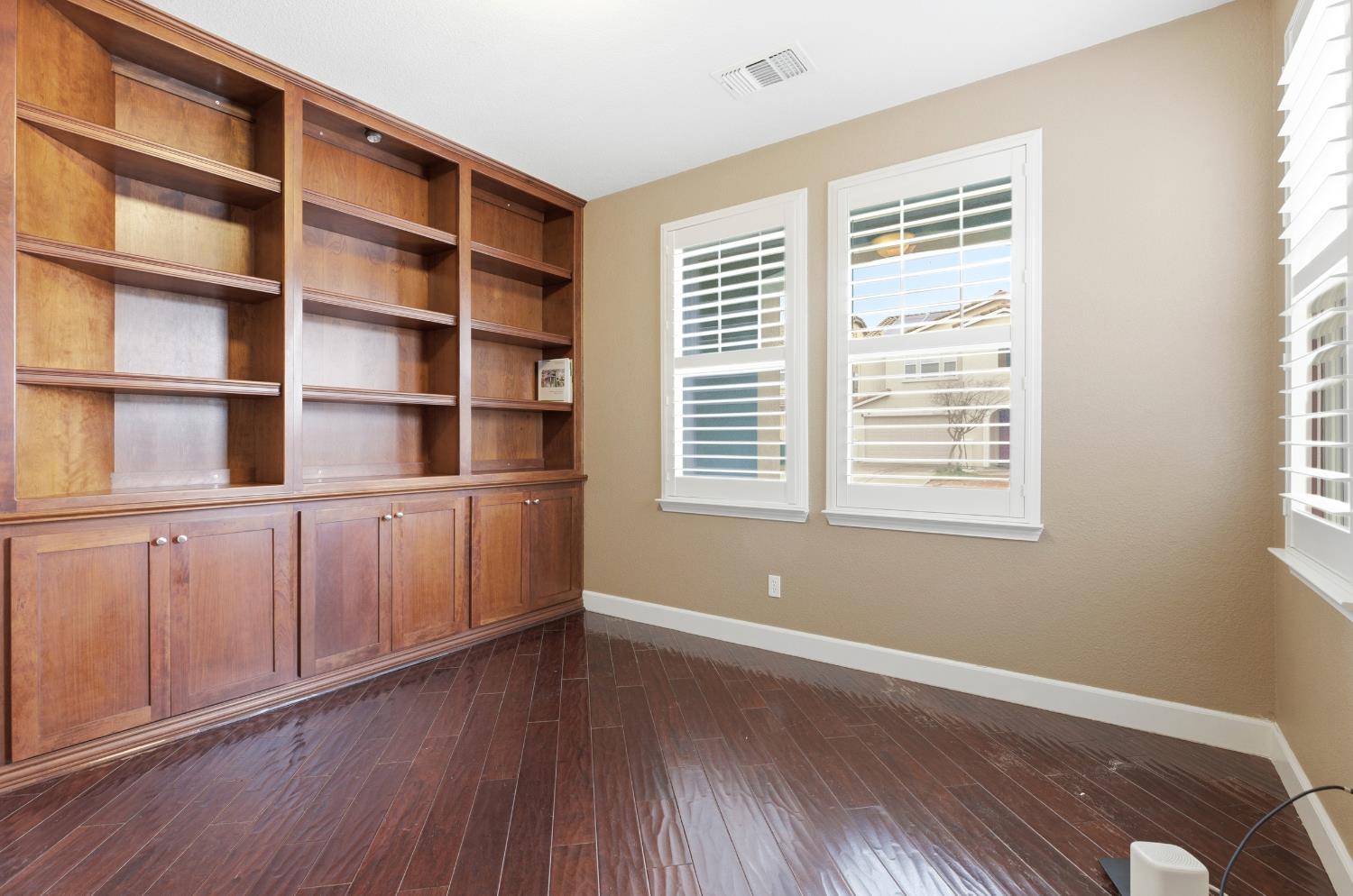 2609 Amir Dr, Modesto, CA 95355