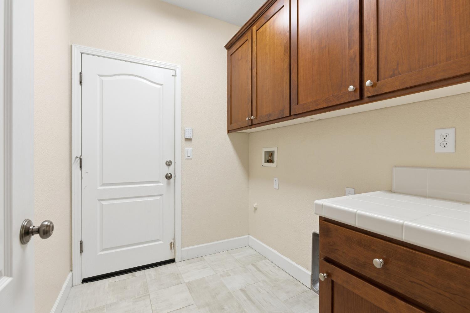 2609 Amir Dr, Modesto, CA 95355