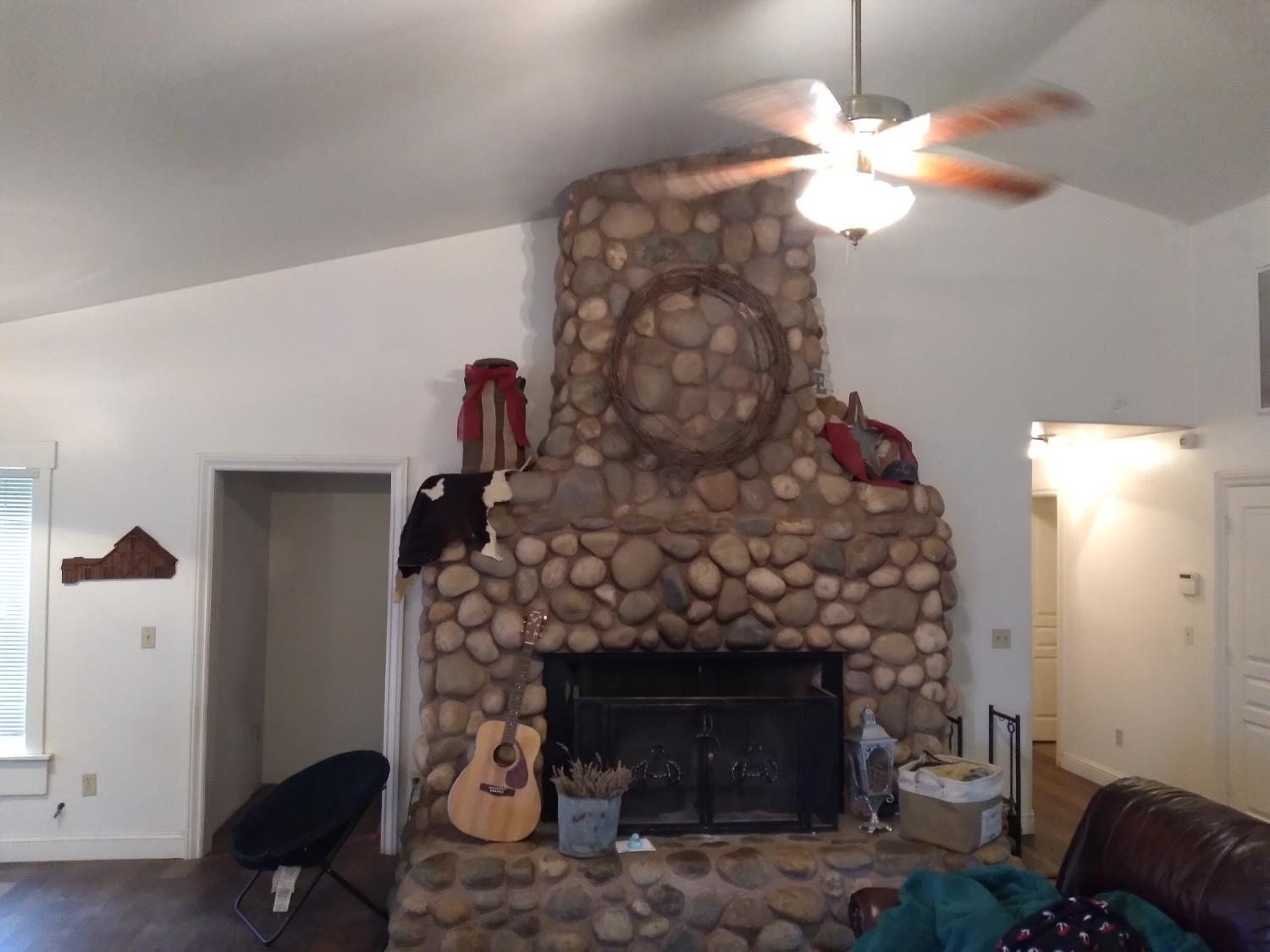 17385 Bell, Livingston, CA 95334