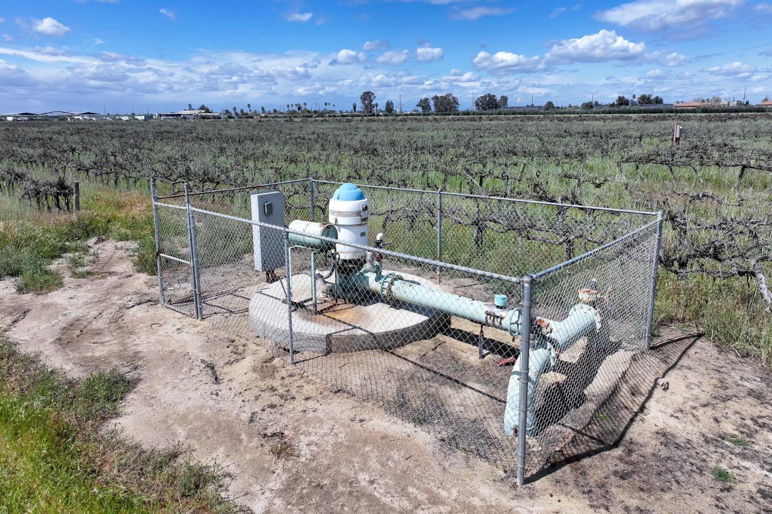 1875 S Elm, Pixley, CA 93256