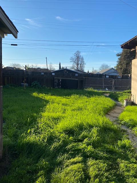 1321 Vernon Ave, Modesto, CA 95351