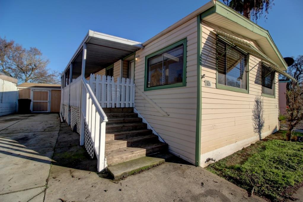 900 Old Stockton Rd #126, Oakdale, CA 95361