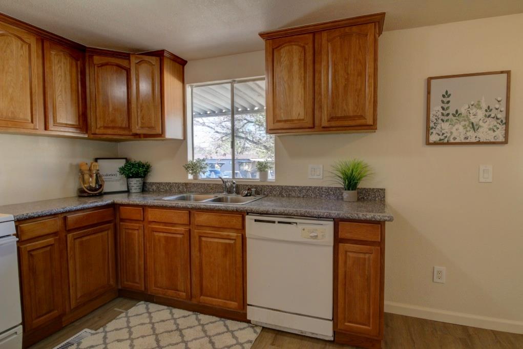 900 Old Stockton Rd #126, Oakdale, CA 95361