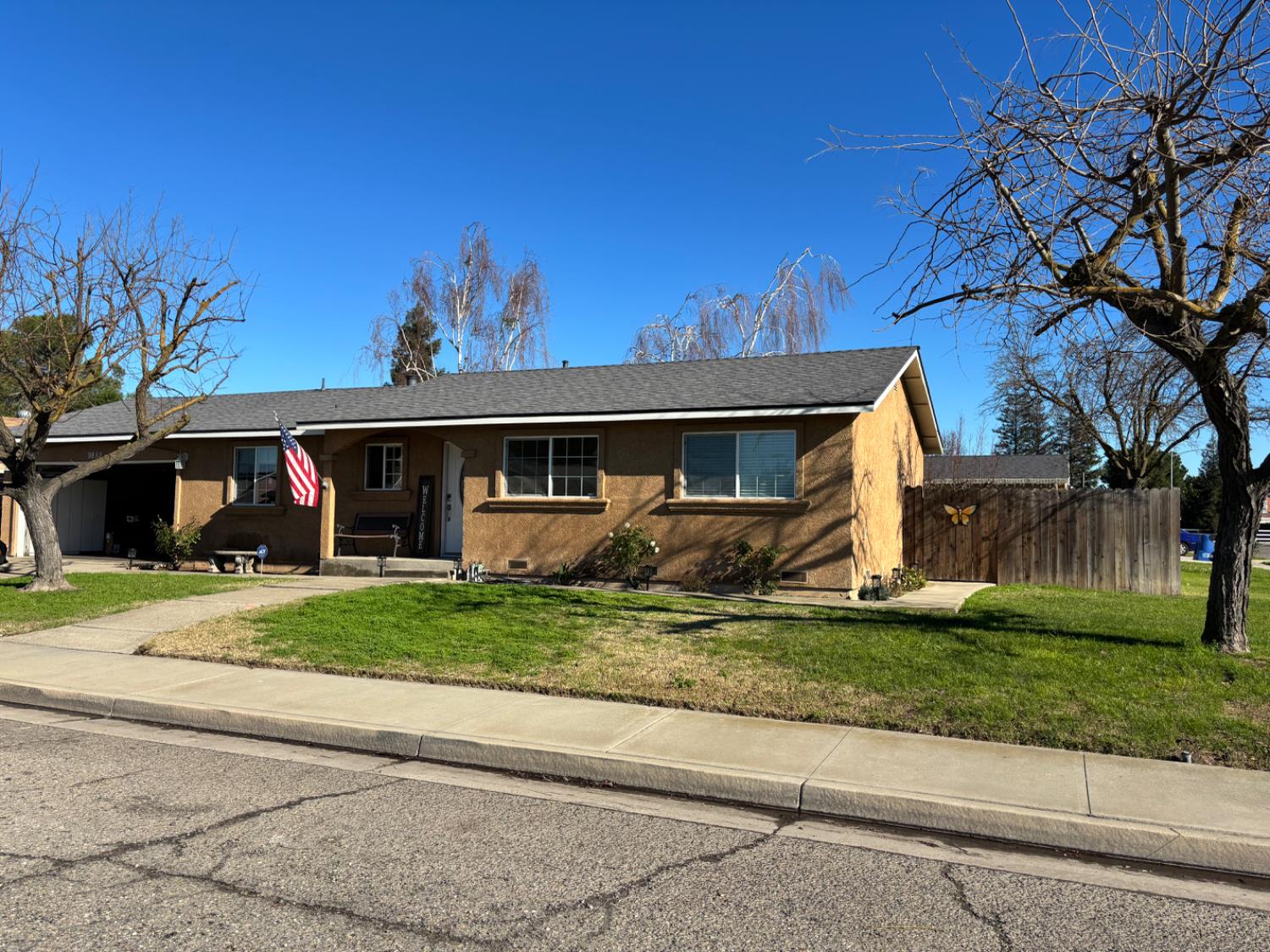 9852 Margaret Ct, Delhi, CA 95315