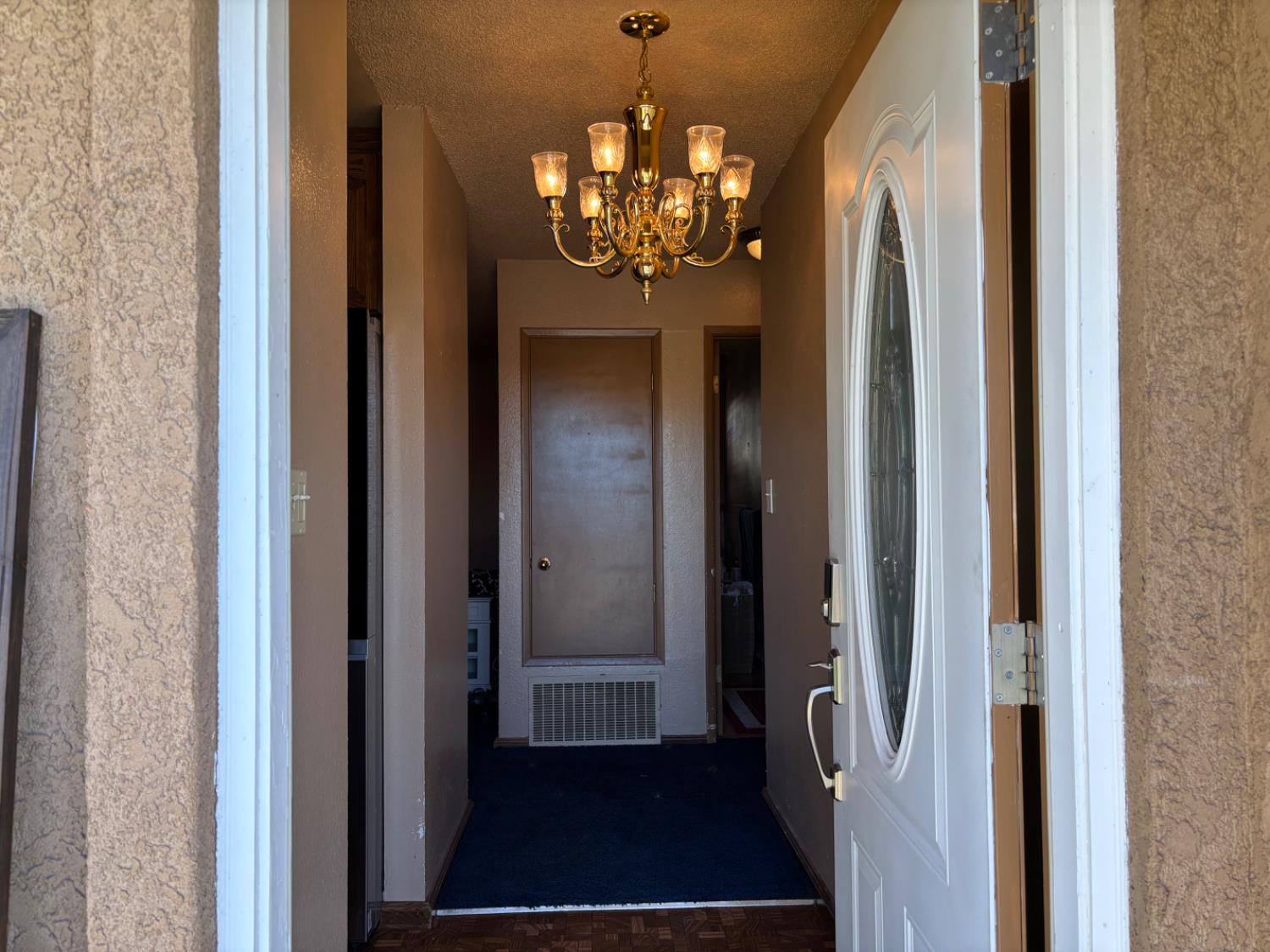 9852 Margaret Ct, Delhi, CA 95315