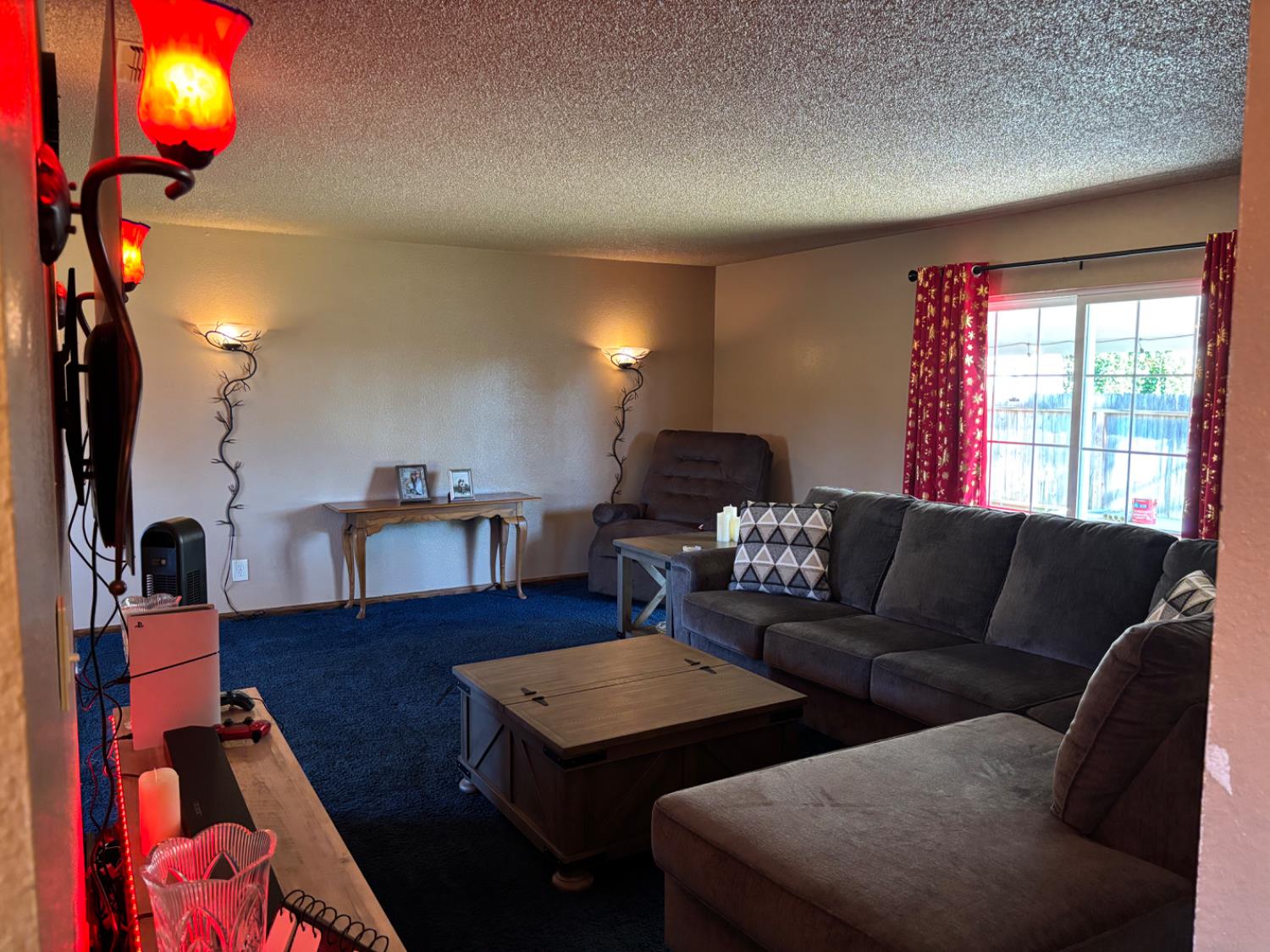 9852 Margaret Ct, Delhi, CA 95315