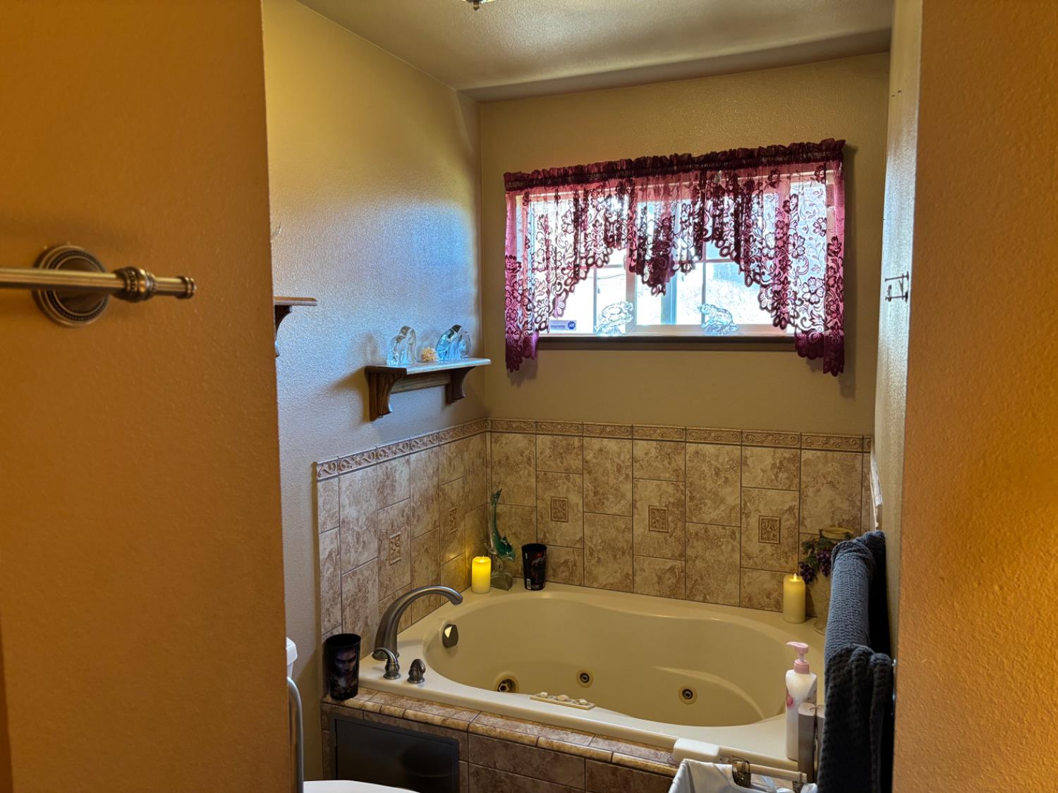 9852 Margaret Ct, Delhi, CA 95315