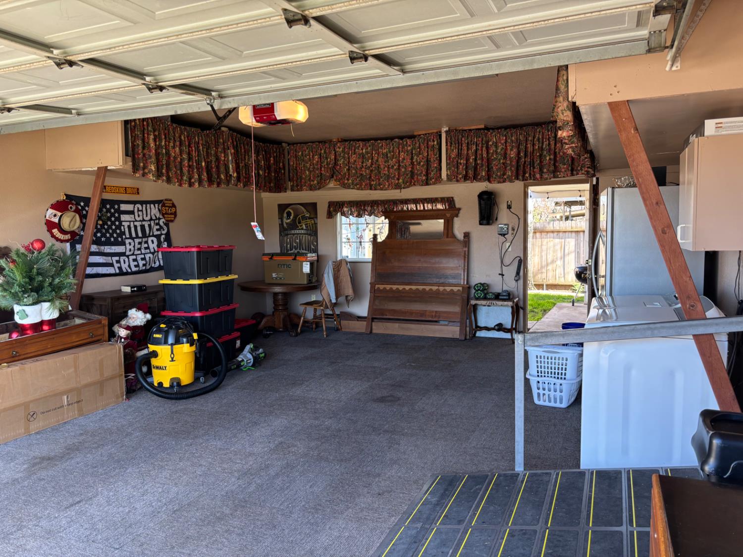 9852 Margaret Ct, Delhi, CA 95315