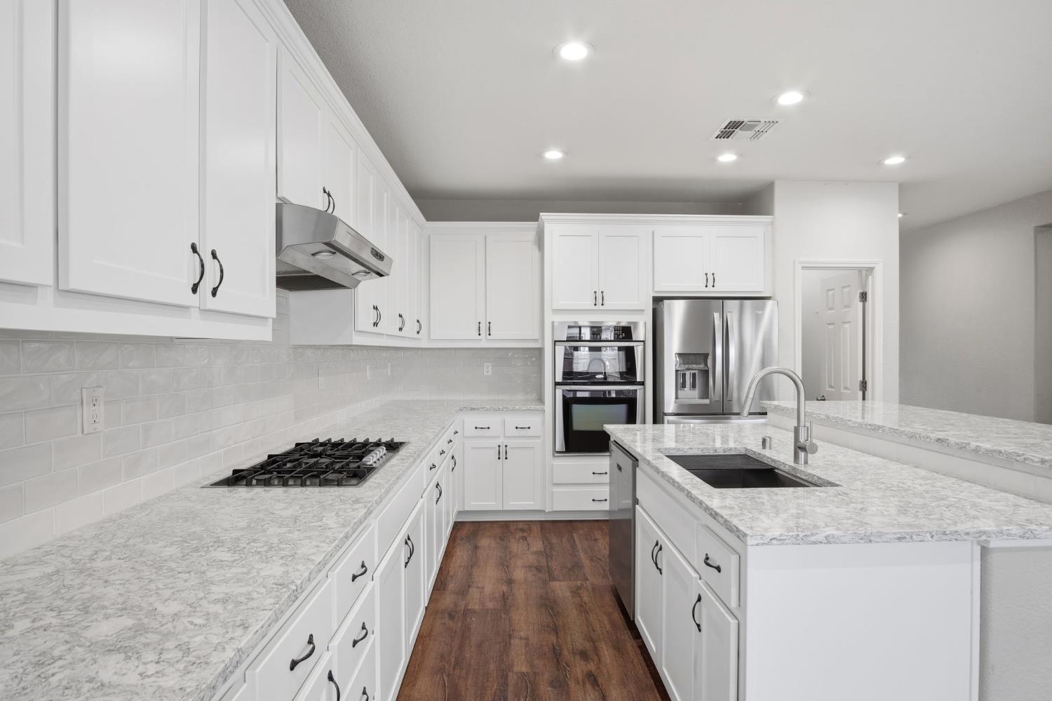 1239 Jewel Flower Dr, Patterson, CA 95363