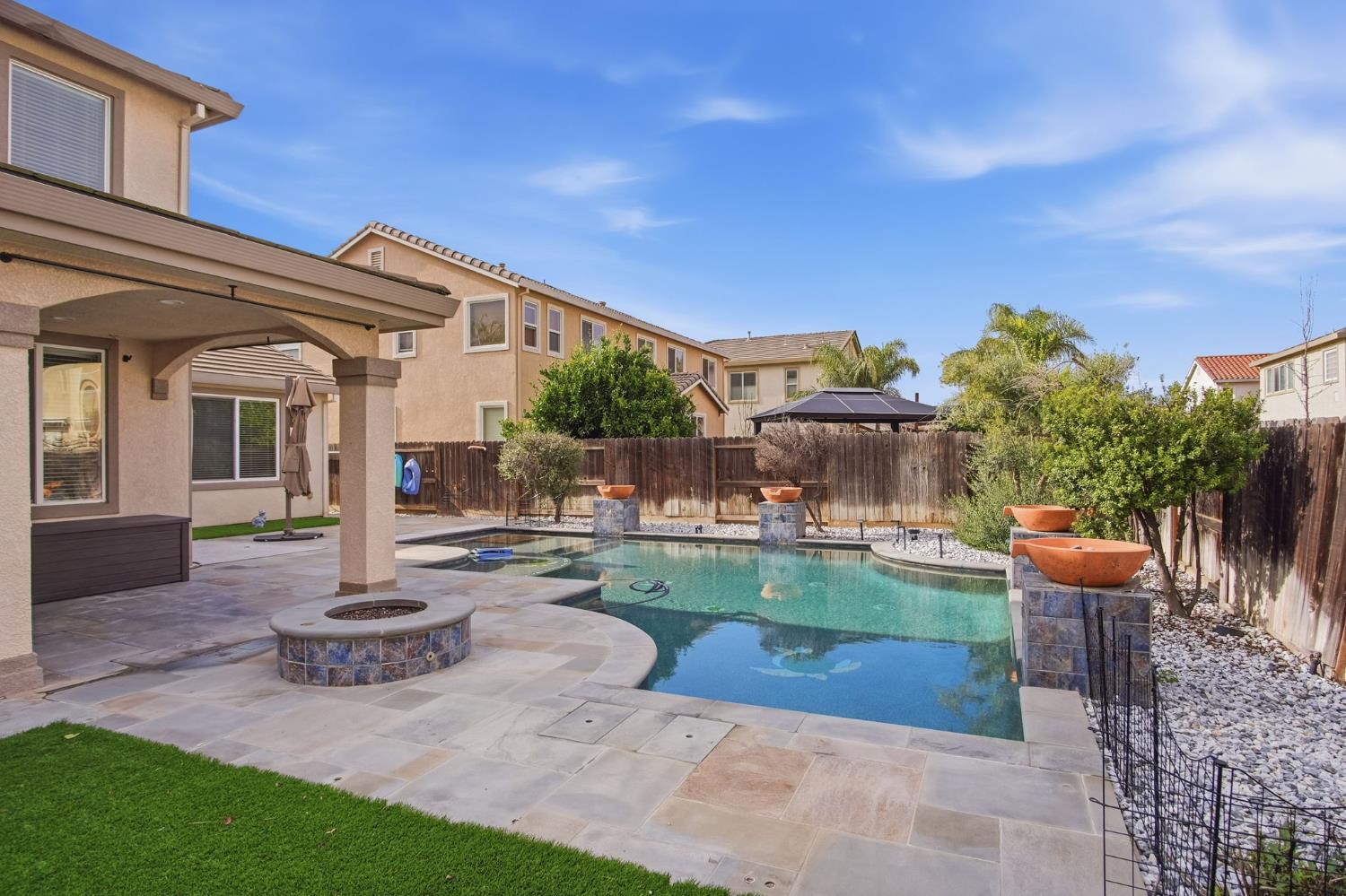 1239 Jewel Flower Dr, Patterson, CA 95363